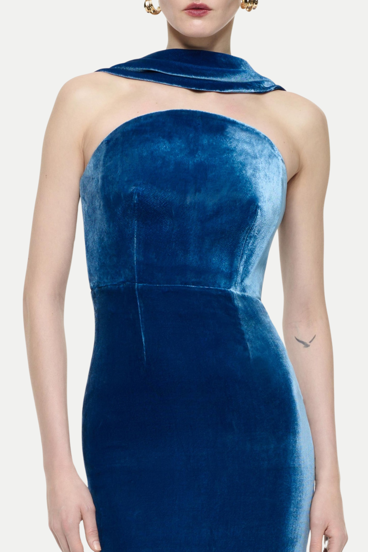 ELEGANT VELVET HALTER MAXI DRESS FOR EVENING