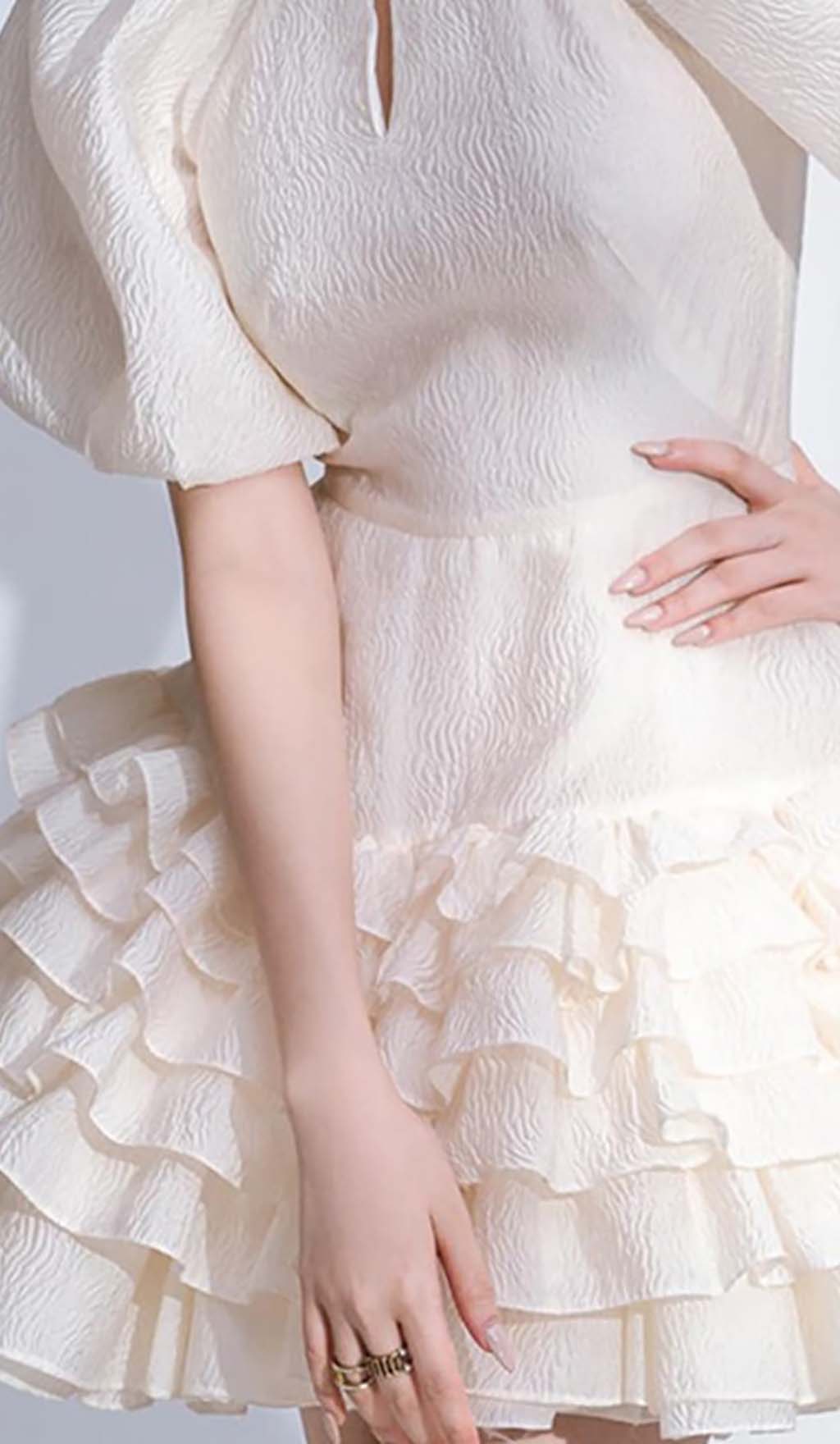 FLARED BUBBLE MINI DRESS WHITE PARTY