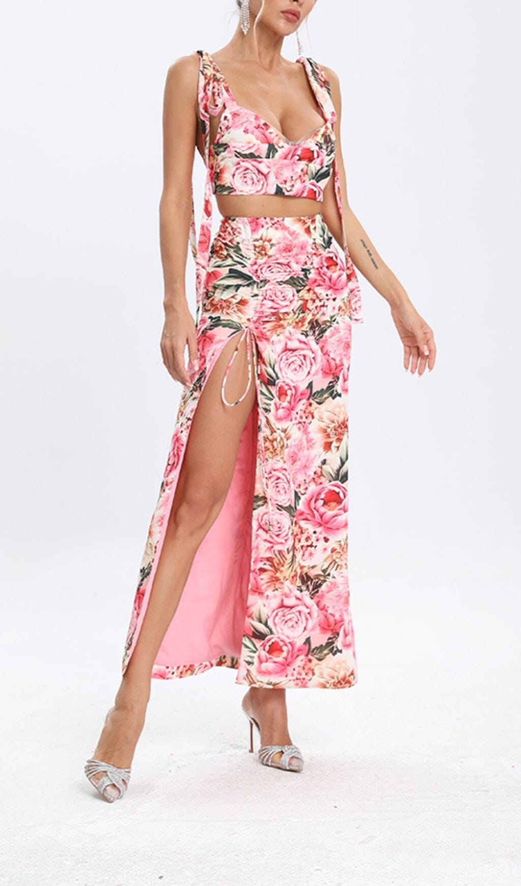 FLORAL PINK TWO PIECE SET FOR PARTIES