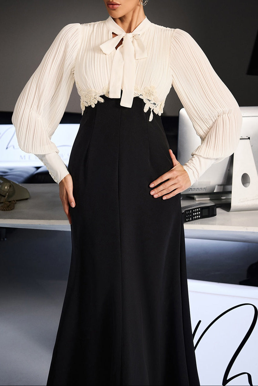 CARLIN BALLOON SLEEVE RUCHED MIDI DRESS - WHITE BLACK
