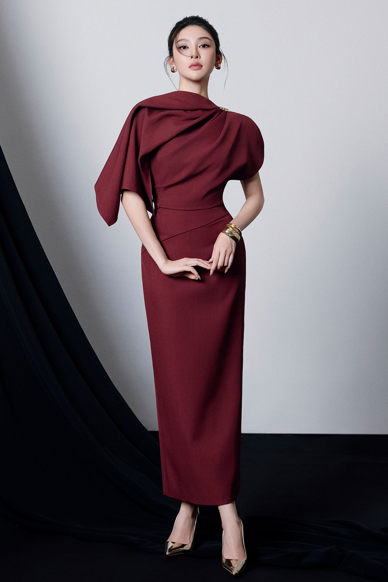 GENEVIEVE ASYMMETRIC SLEEVE DRAPED MIDI DRESS BURGUNDY