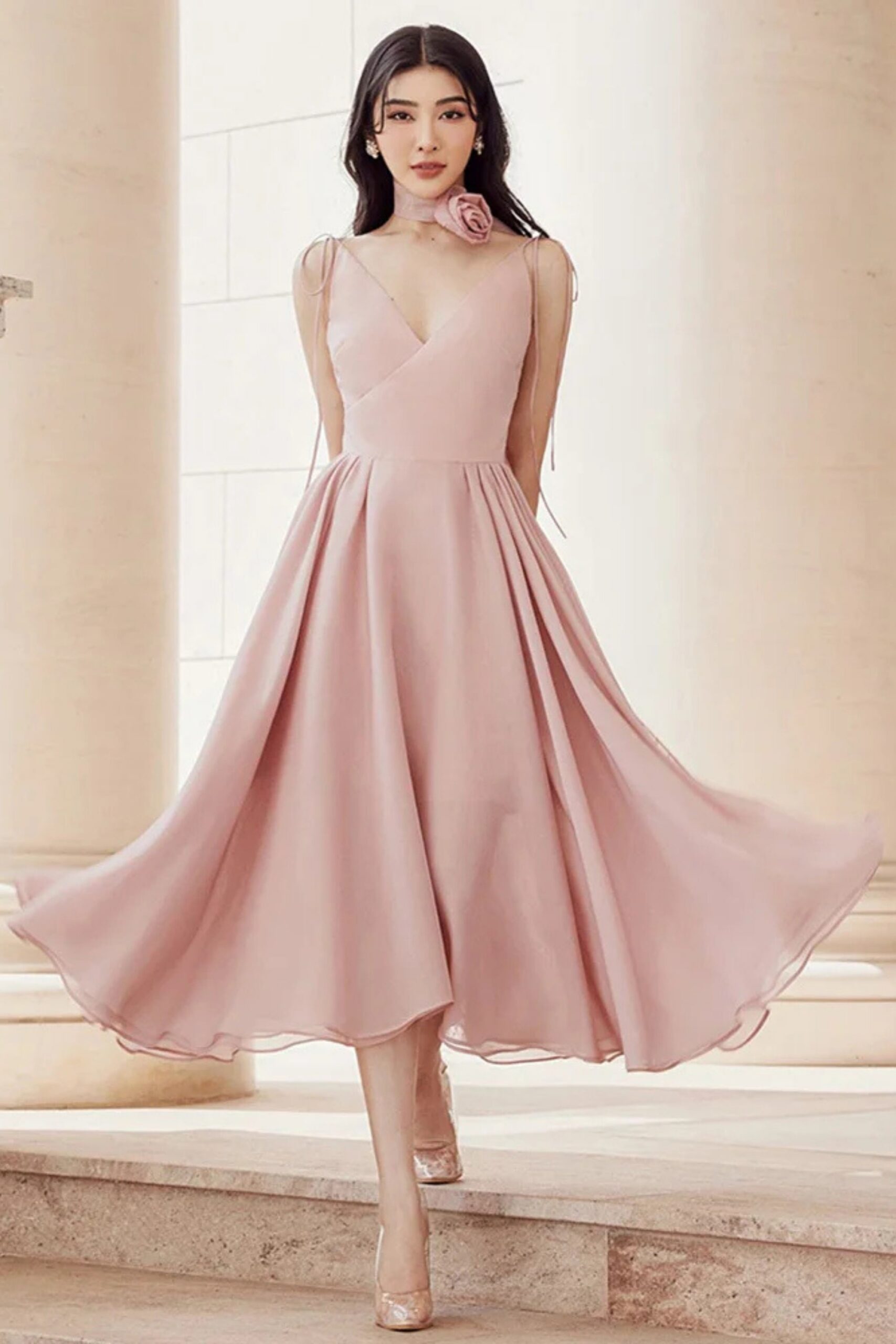 ELEGANT PLEATED FLARE MIDI DRESS IN PINK