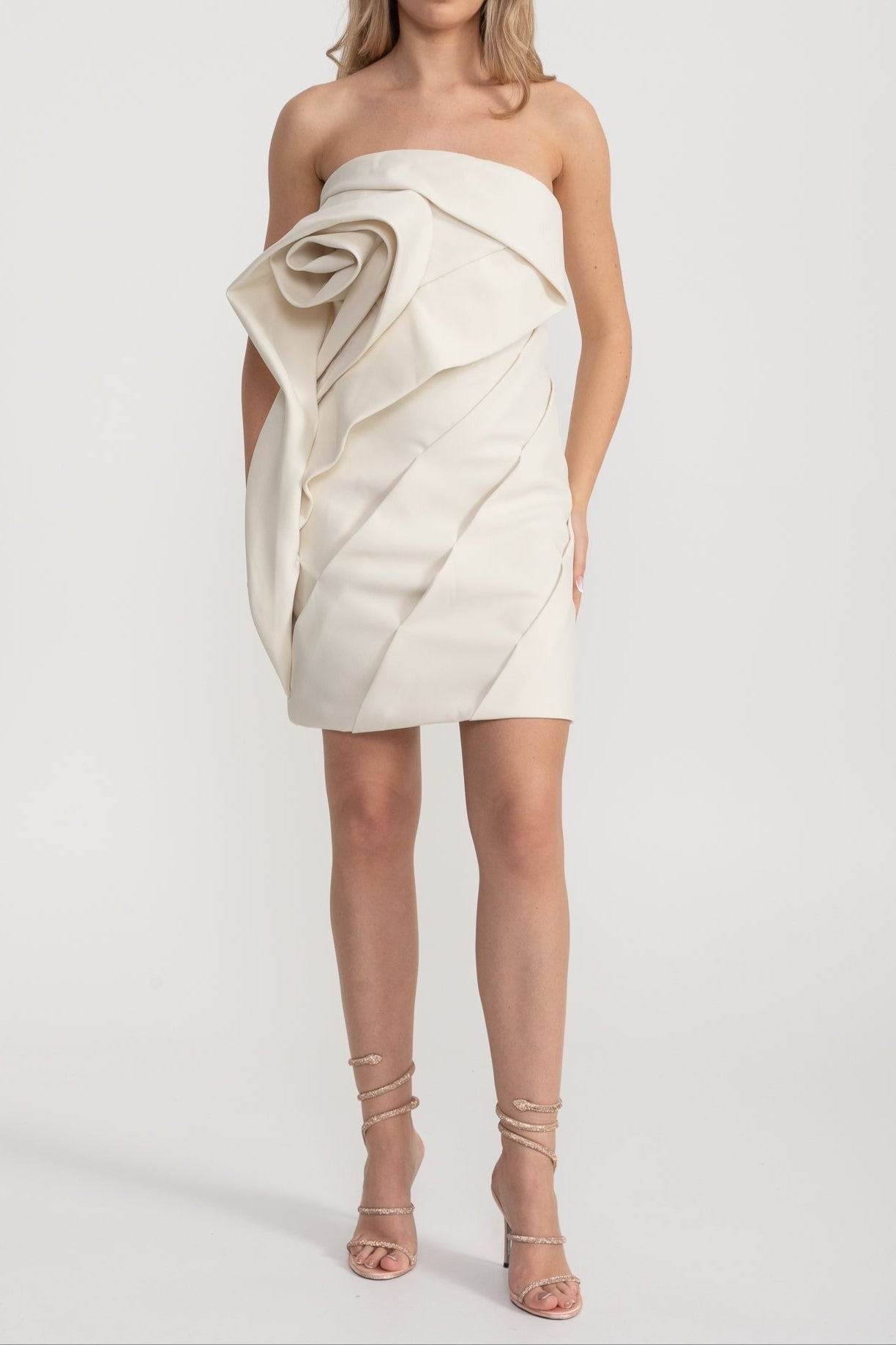 ALISA STRAPLESS FLOWER MINI DRESS APRICOT