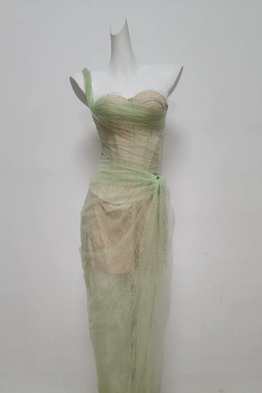 MANDY ONE-SHOULDER LACE TULLE MAXI DRESS MINT