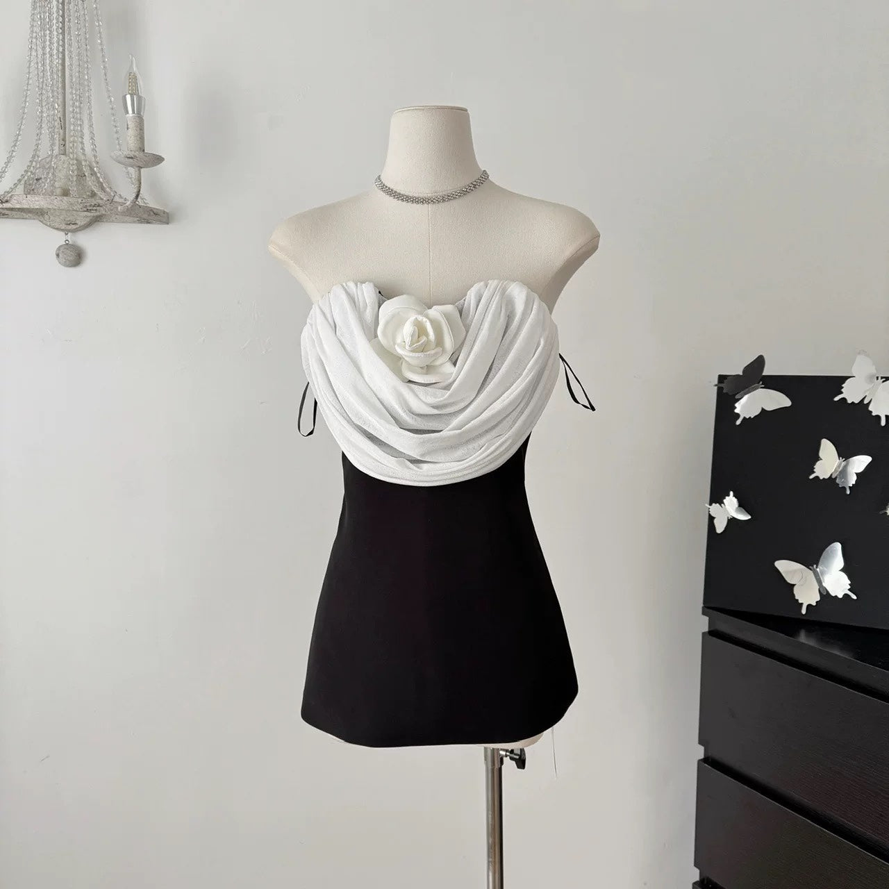 VERNA BLACK STRAPLESS FLOWER MINI DRESS