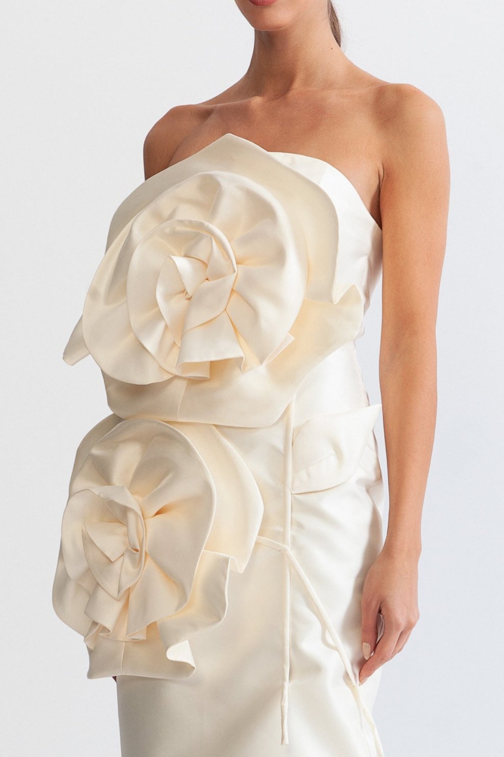 3D FLORAL VOLUMINOUS MIDI DRESS – IVORY
