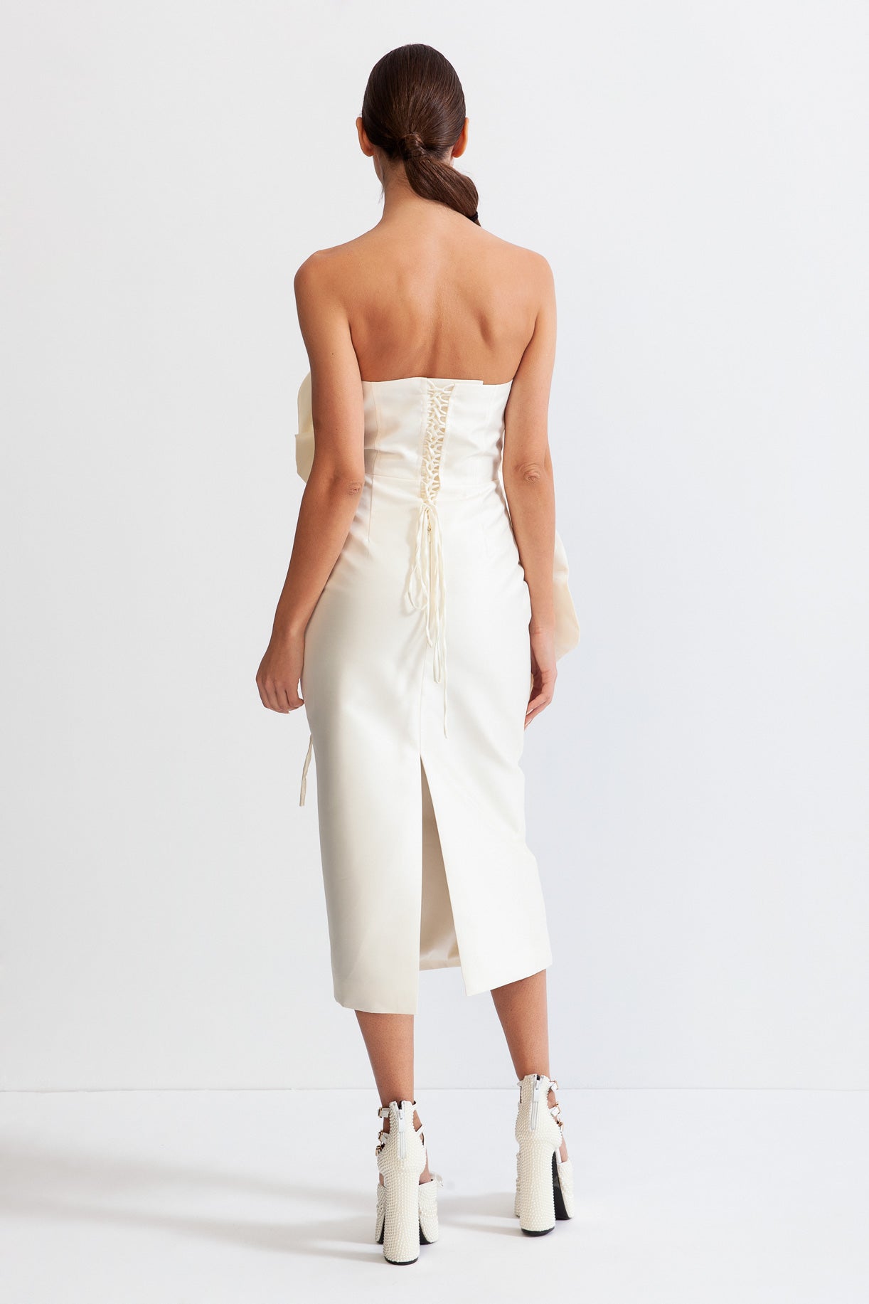 3D FLORAL VOLUMINOUS MIDI DRESS – IVORY