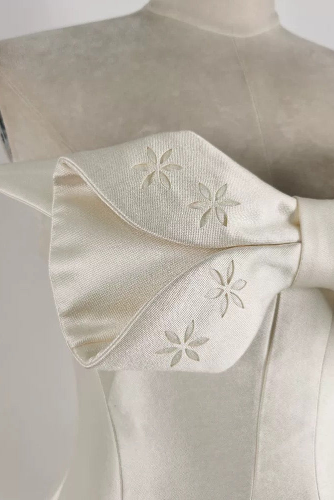 BEIGE FLARED SEMI-HEART NECK TAFFETA MIDI DRESS