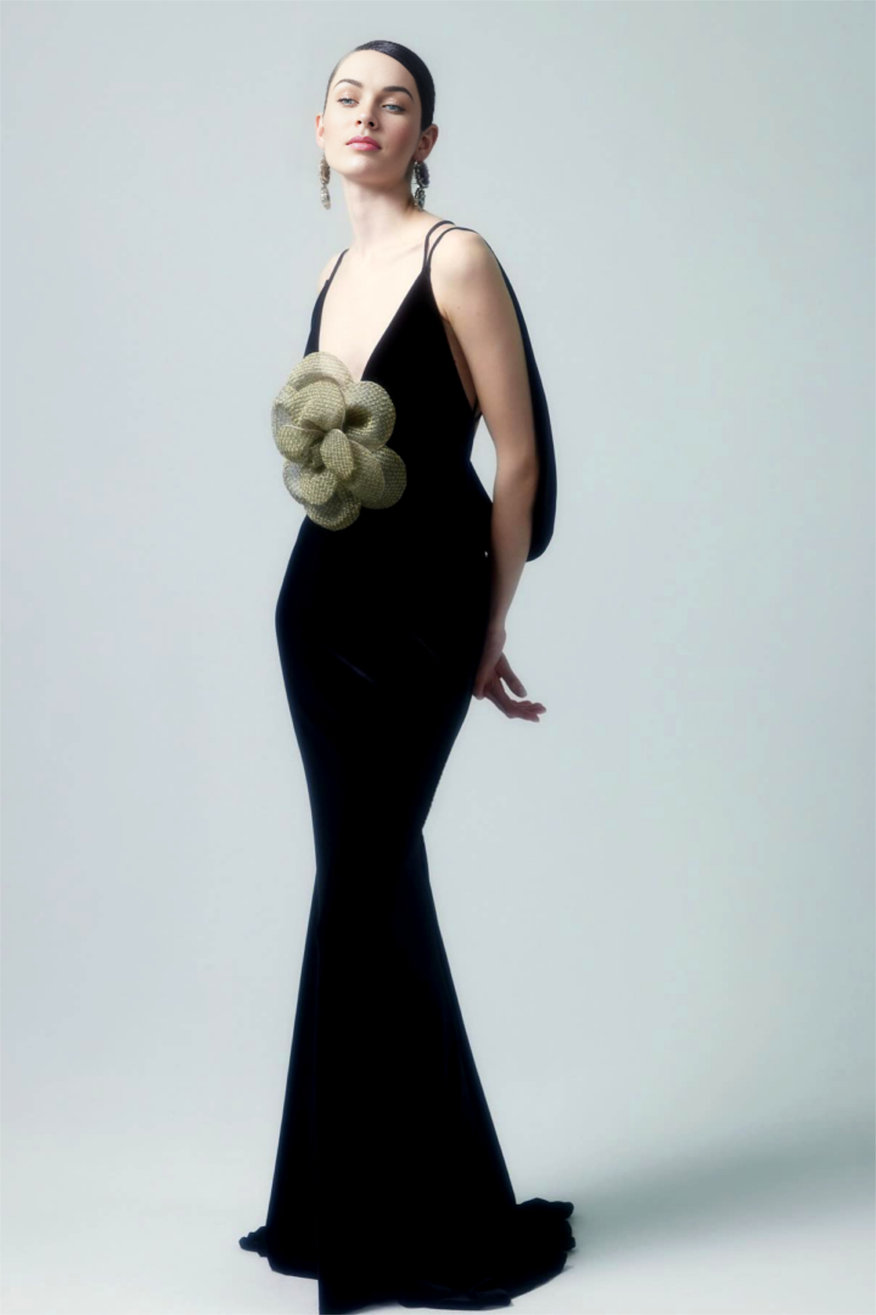 3D FLORAL VELVET SLEEVELESS MAXI DRESS