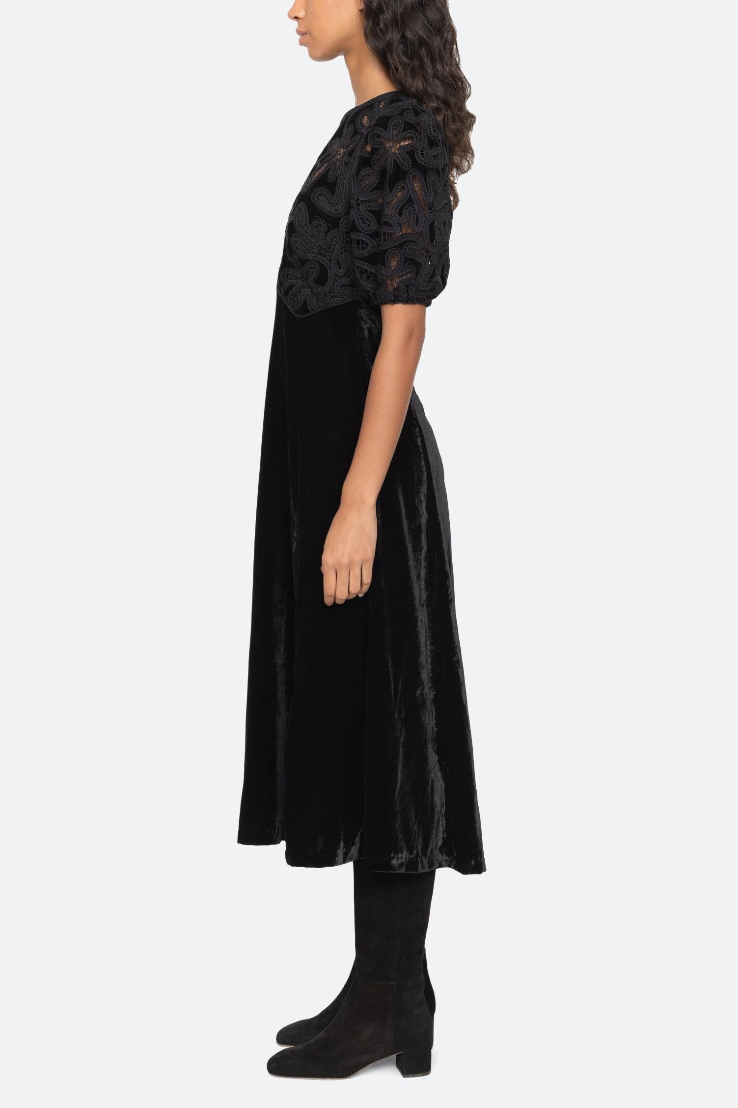 VELVET PUFF SLEEVE EMBROIDERED MIDI DRESS BLACK