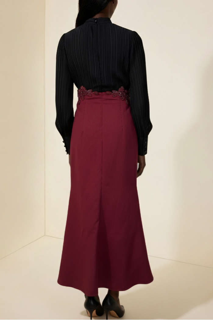 CARLIN BALLOON SLEEVE RUCHED MIDI DRESS - BLACK/RED