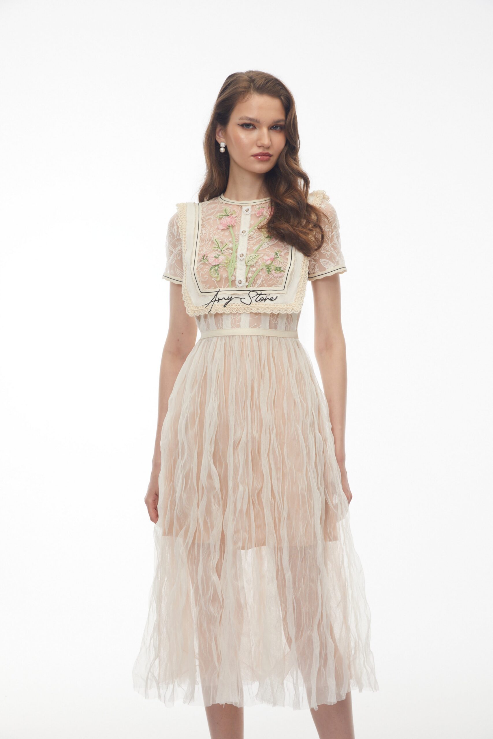 WENDY WHITE FLORAL EMBROIDERED MAXI DRESS