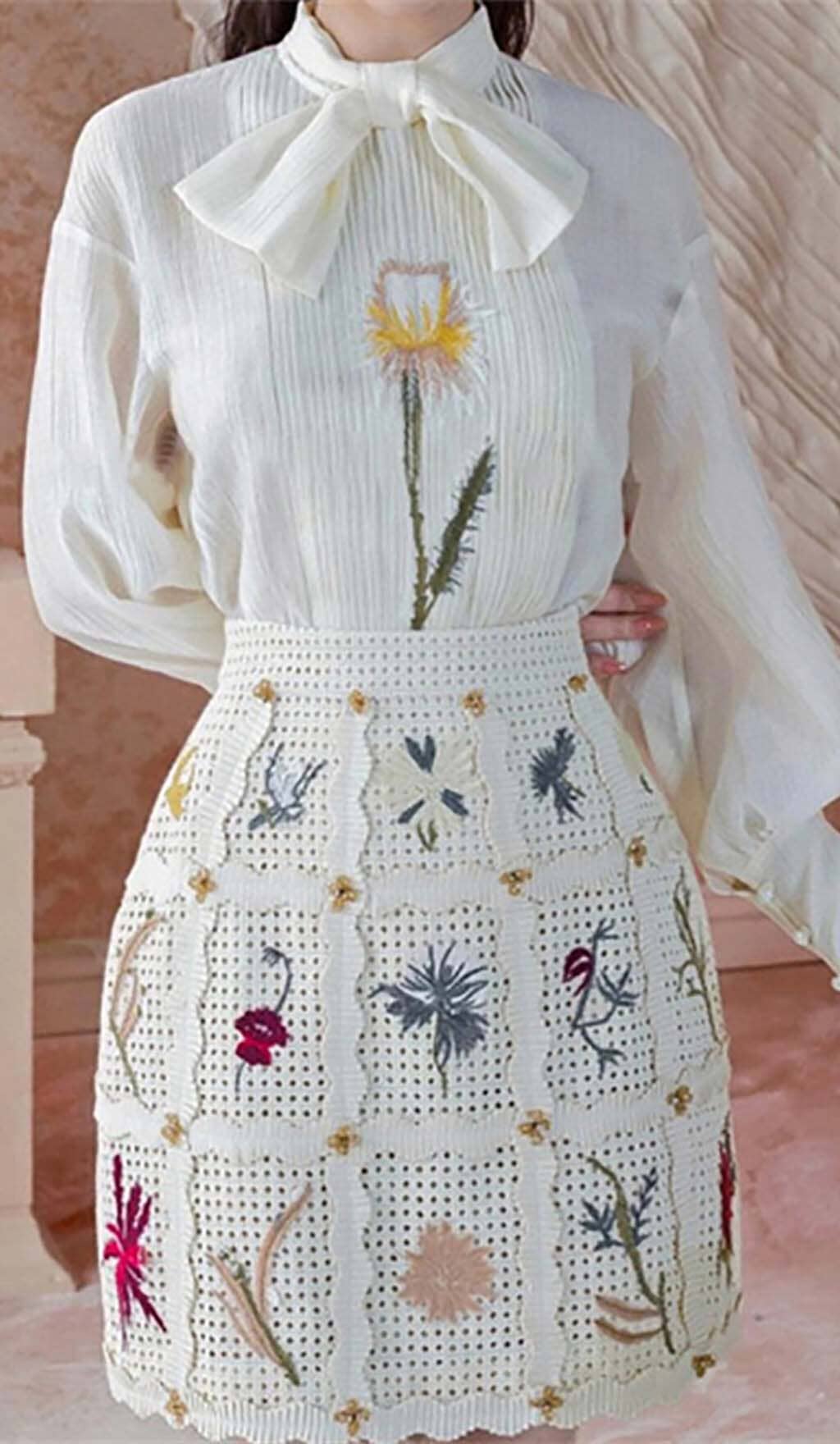 LANTERN SLEEVE EMBROIDERY SET, BEIGE PARTY OUTFIT