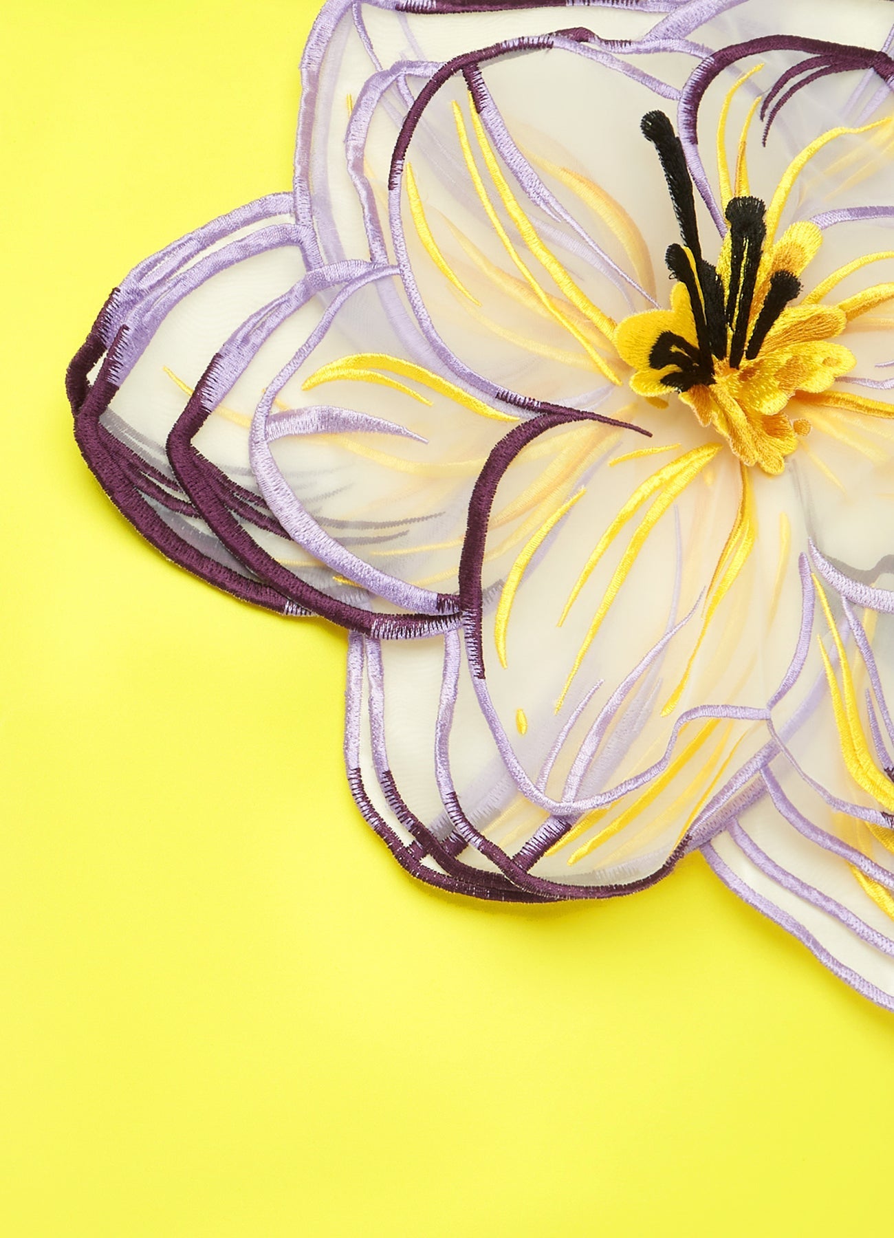 INDIE APPLIQUE SLEEVE YELLOW IRIS PRINT SET
