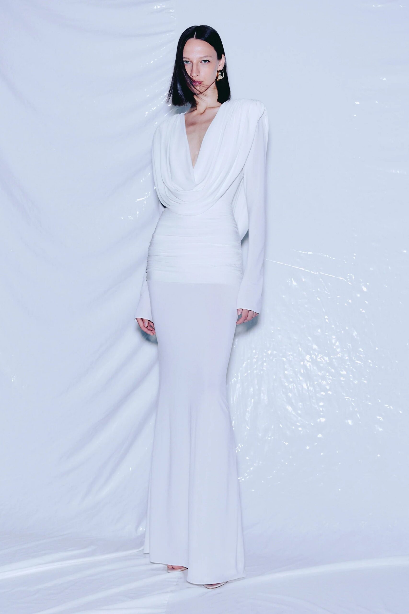 LONGSLEEVEDRAPEDCOWLNECKMAXIDRESS LINUS V-NECK BACKLESS MAXI DRESS, ELEGANT DRAPED SILHOUETTE