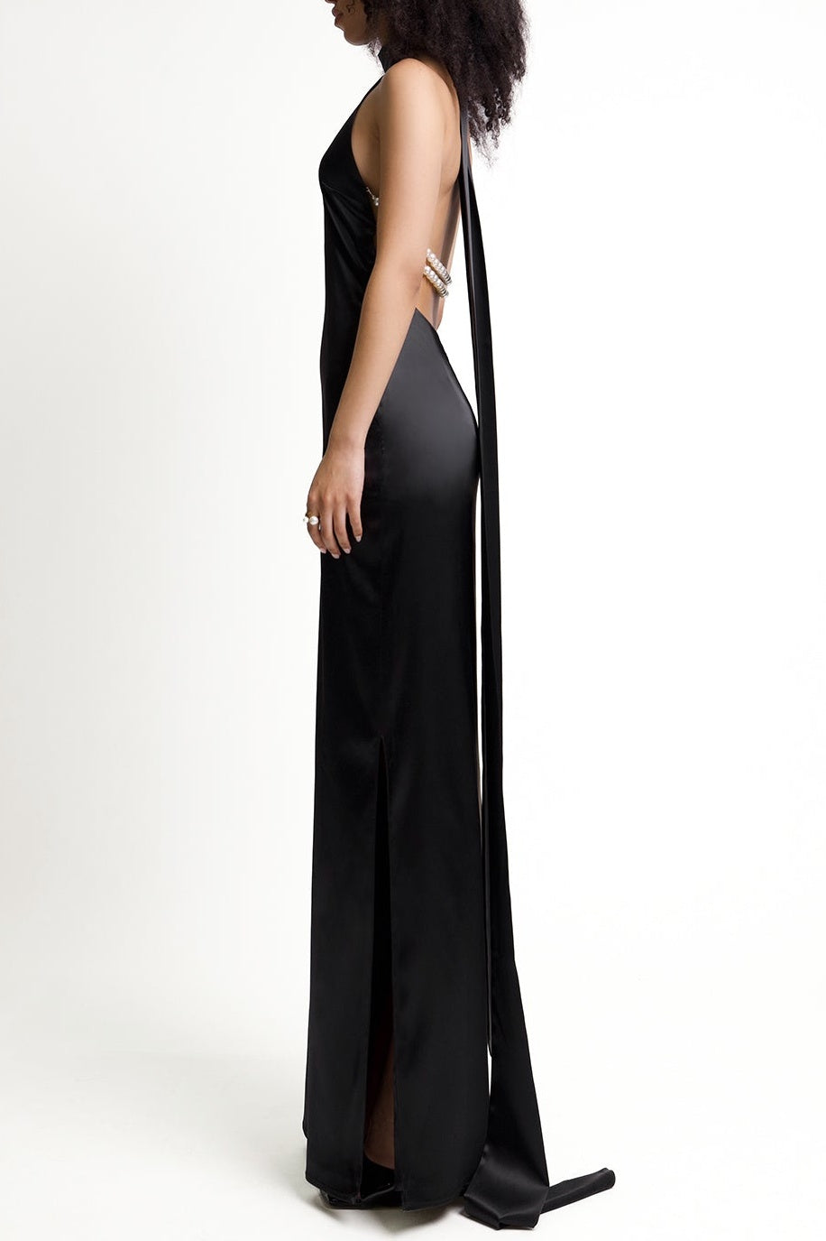 MAELIS PEARL SATIN HALTER MAXI DRESS BLACK