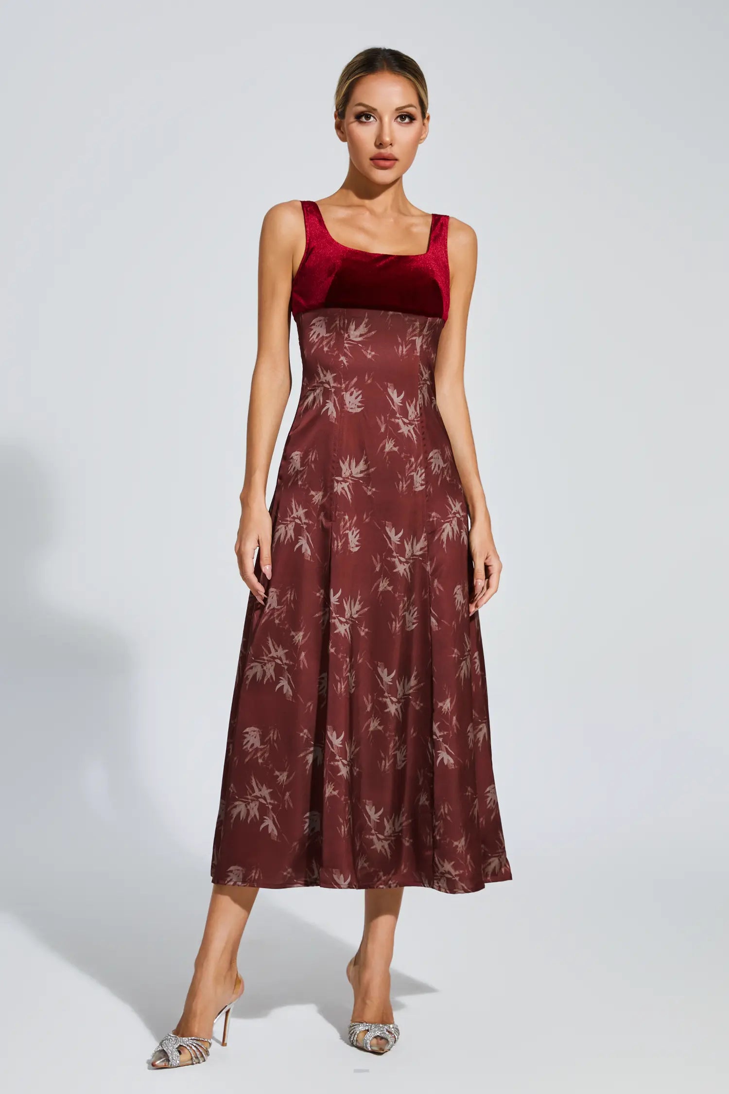 LUCY RETRO SQUARE NECK PRINT SUSPENDER MIDI DRESS BURGUNDY