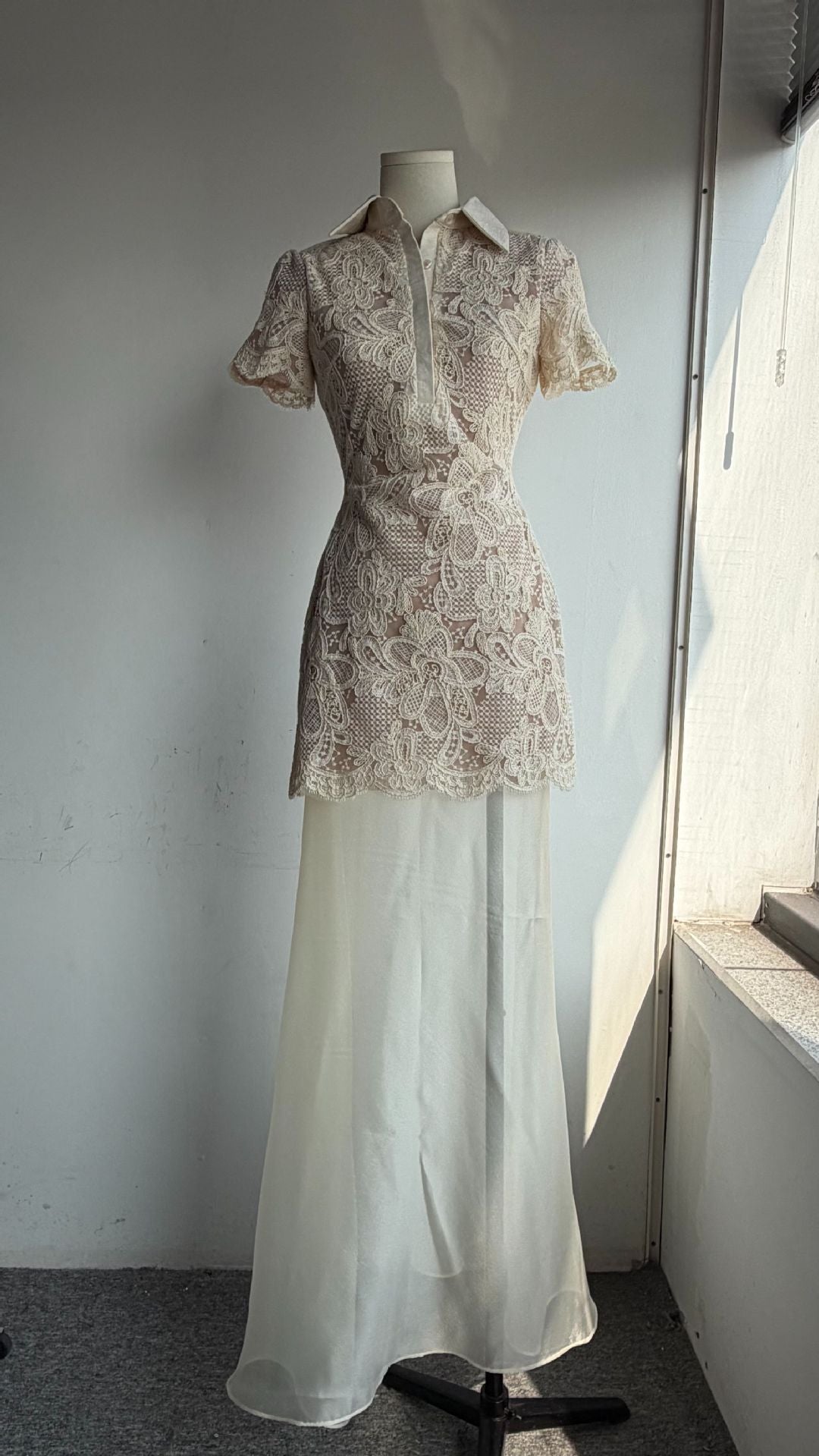 BEIGE LACE OVERLAY MAXI DRESS, COLLARED ORGANZA SKIRT, FORMAL
