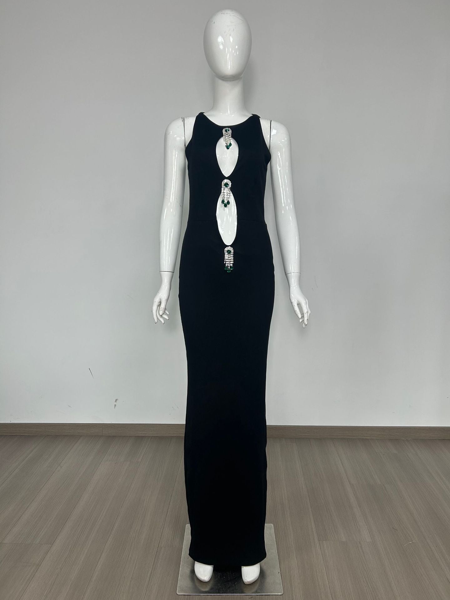 EMERALD CUTOUT SLEEVELESS MAXI DRESS BLACK