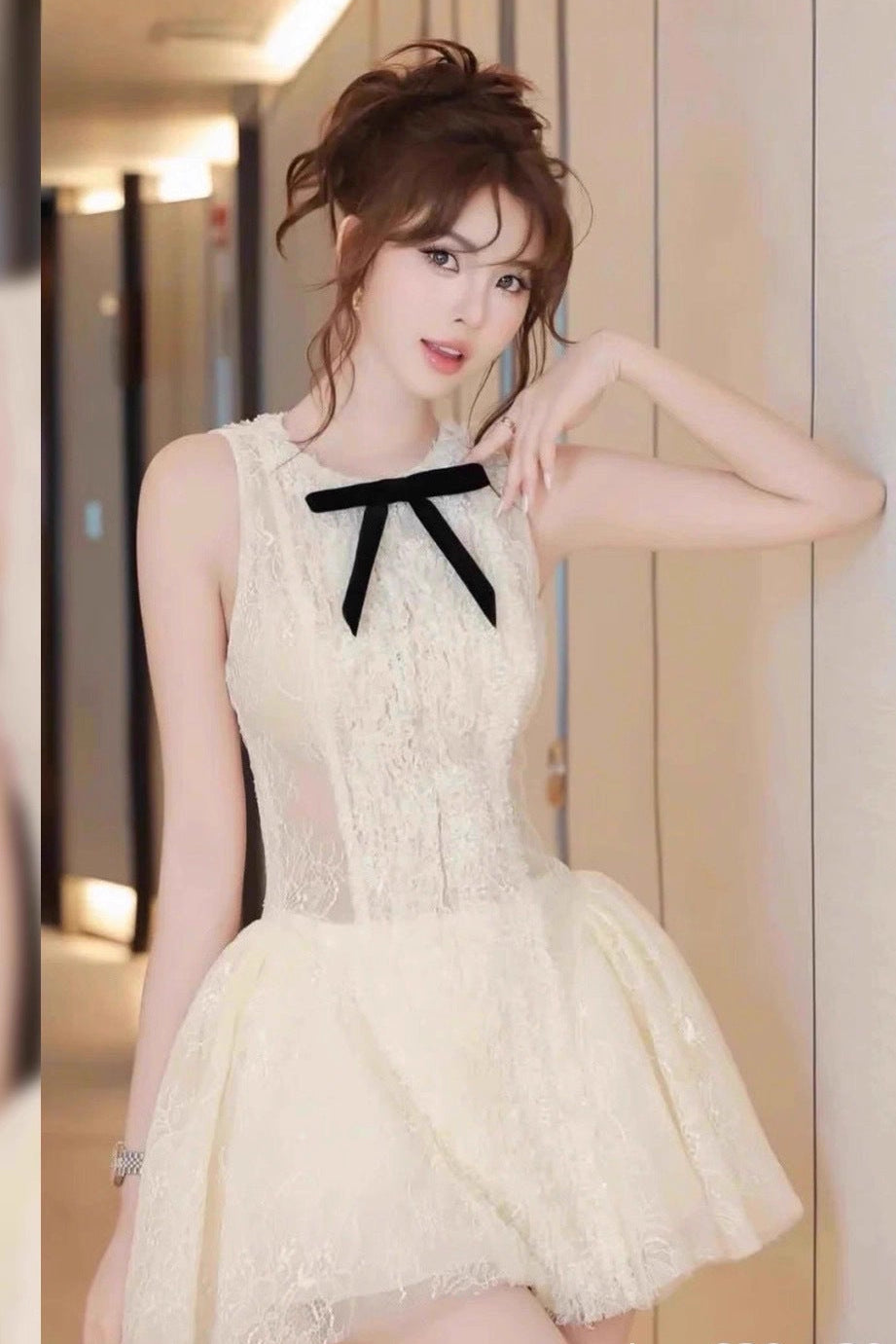 ELEANORE GREEN EMBROIDERED SLEEVELESS MINI DRESS