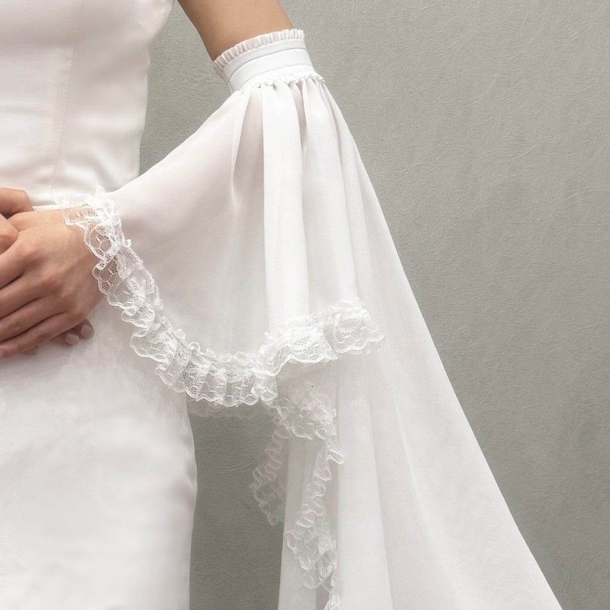 DOUBLE LAYER LACE BELL SLEEVES DETACHABLE CHIFFON TOP