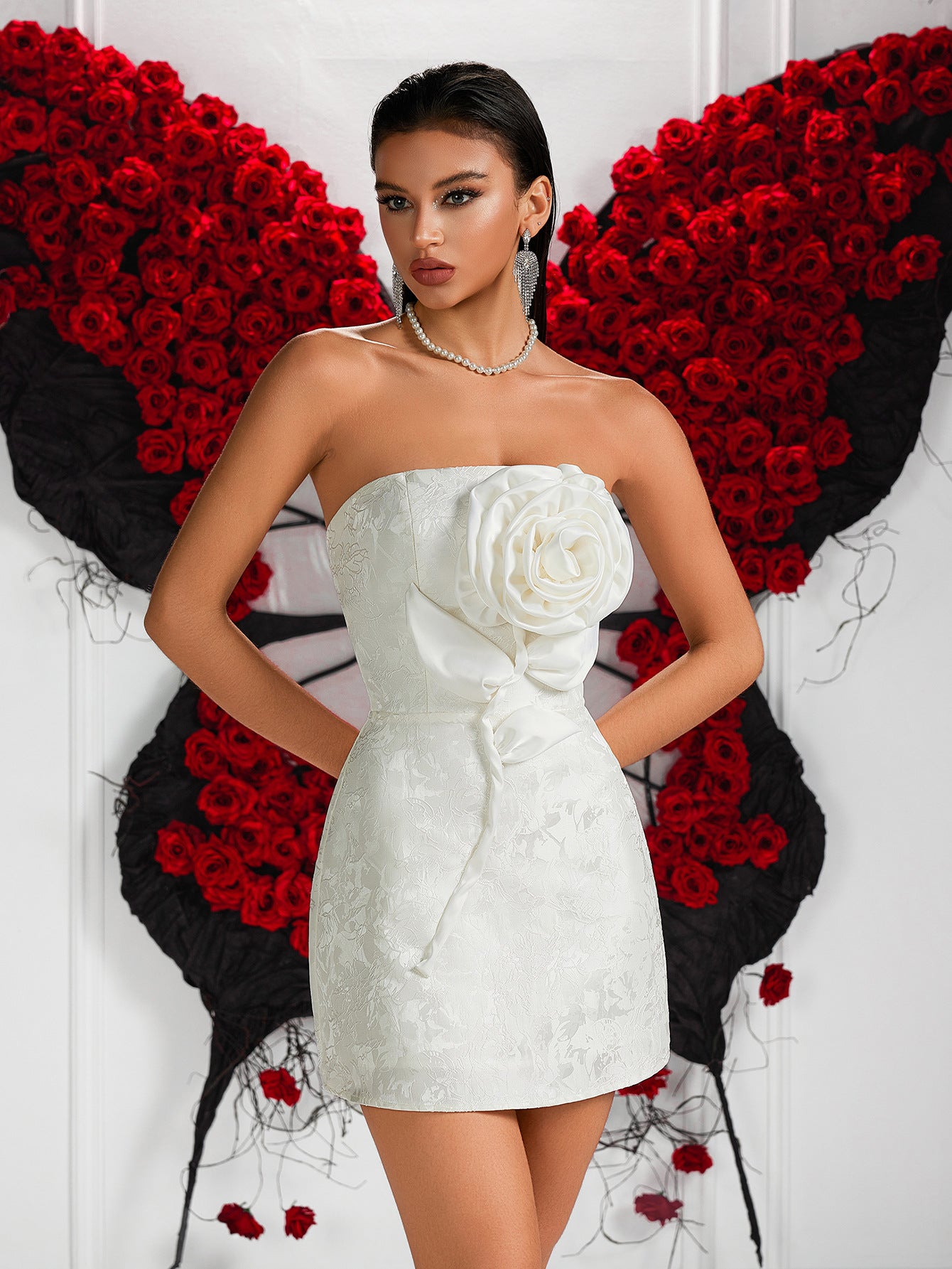 JOYCE 3D FLOWER STRAPLESS WHITE MINI DRESS