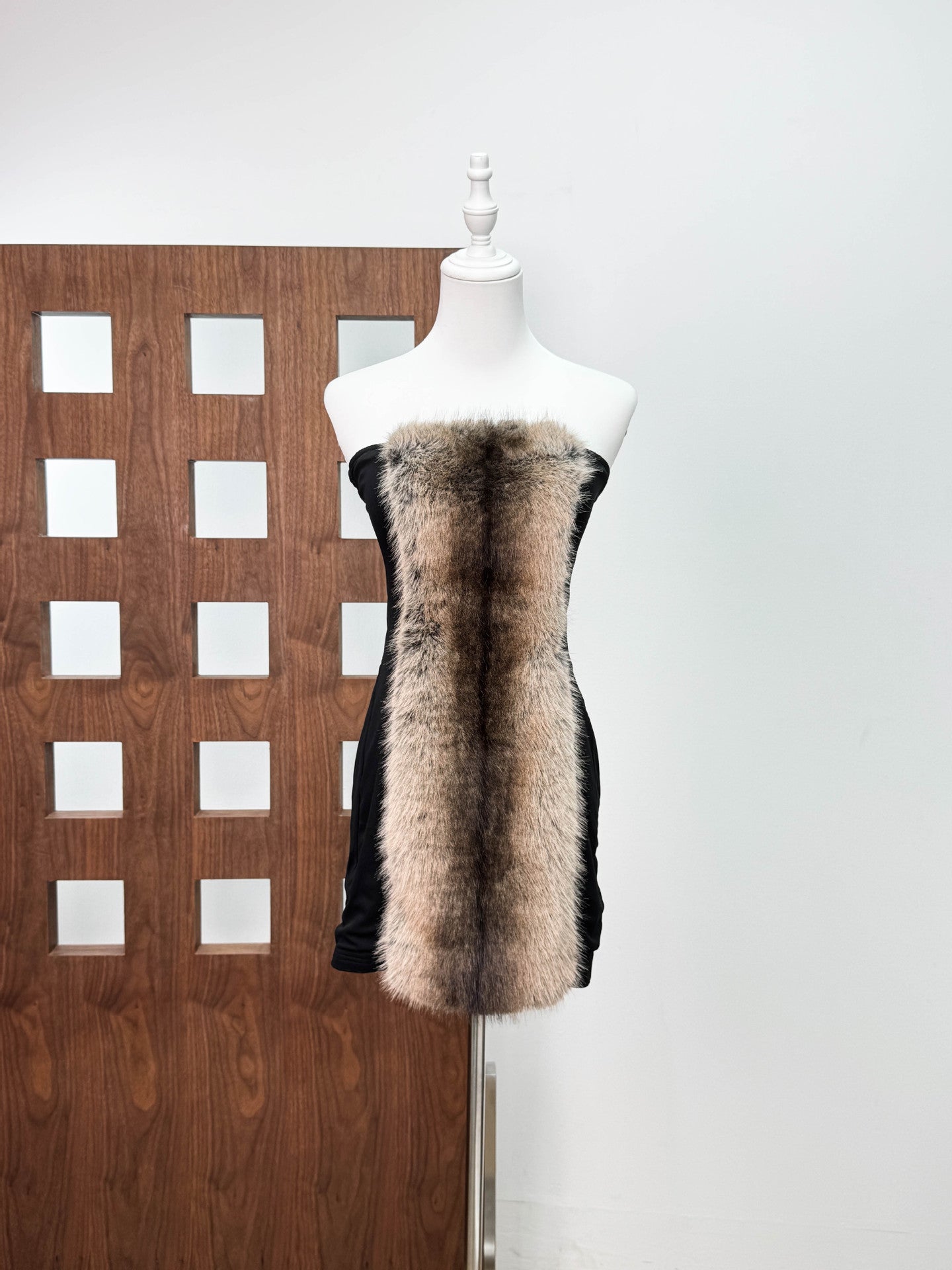 ARLENE PLUSH STRAPLESS MINI DRESS BLACK