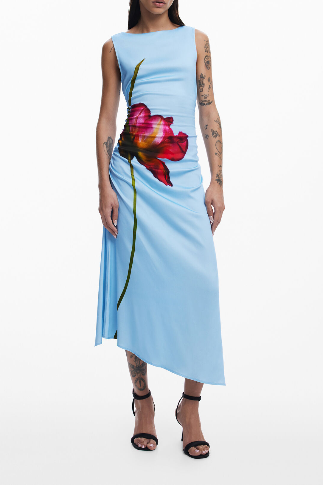 O1CN01BTq9cT1iFT1hTLw0n__2380174383 FLORAL RUCHED WAIST SLEEVELESS MIDI DRESS