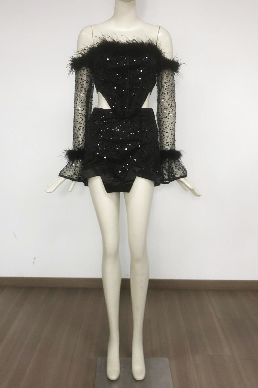 BLACK OFF-SHOULDER MESH SKIRT SET