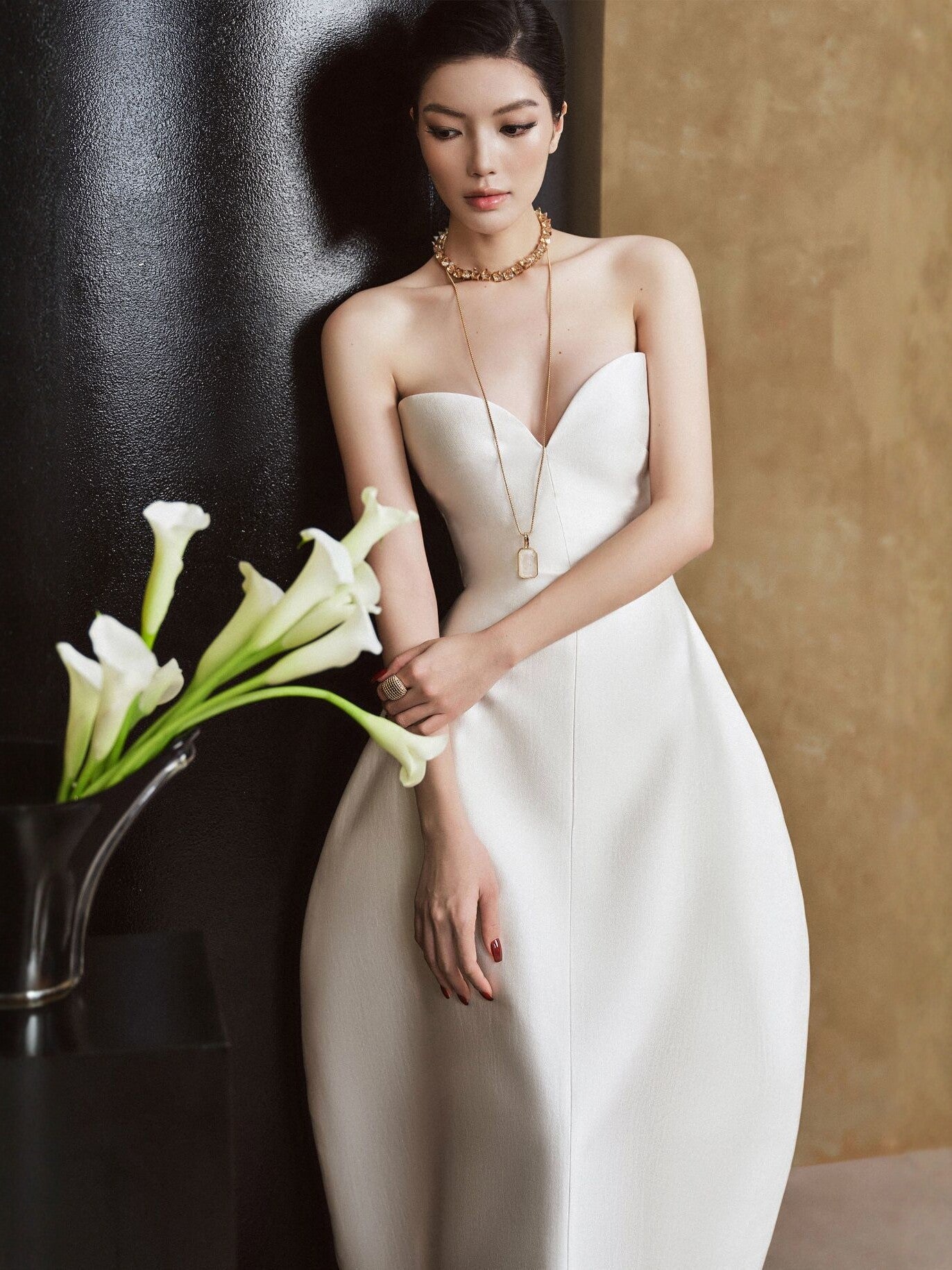 HILARY V-NECK STRAPLESS WHITE MAXI DRESS