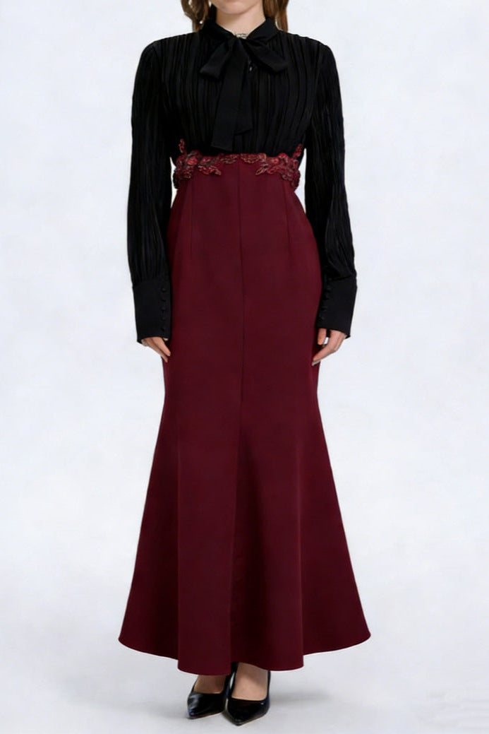 CARLIN BALLOON SLEEVE RUCHED MIDI DRESS - BLACK/RED