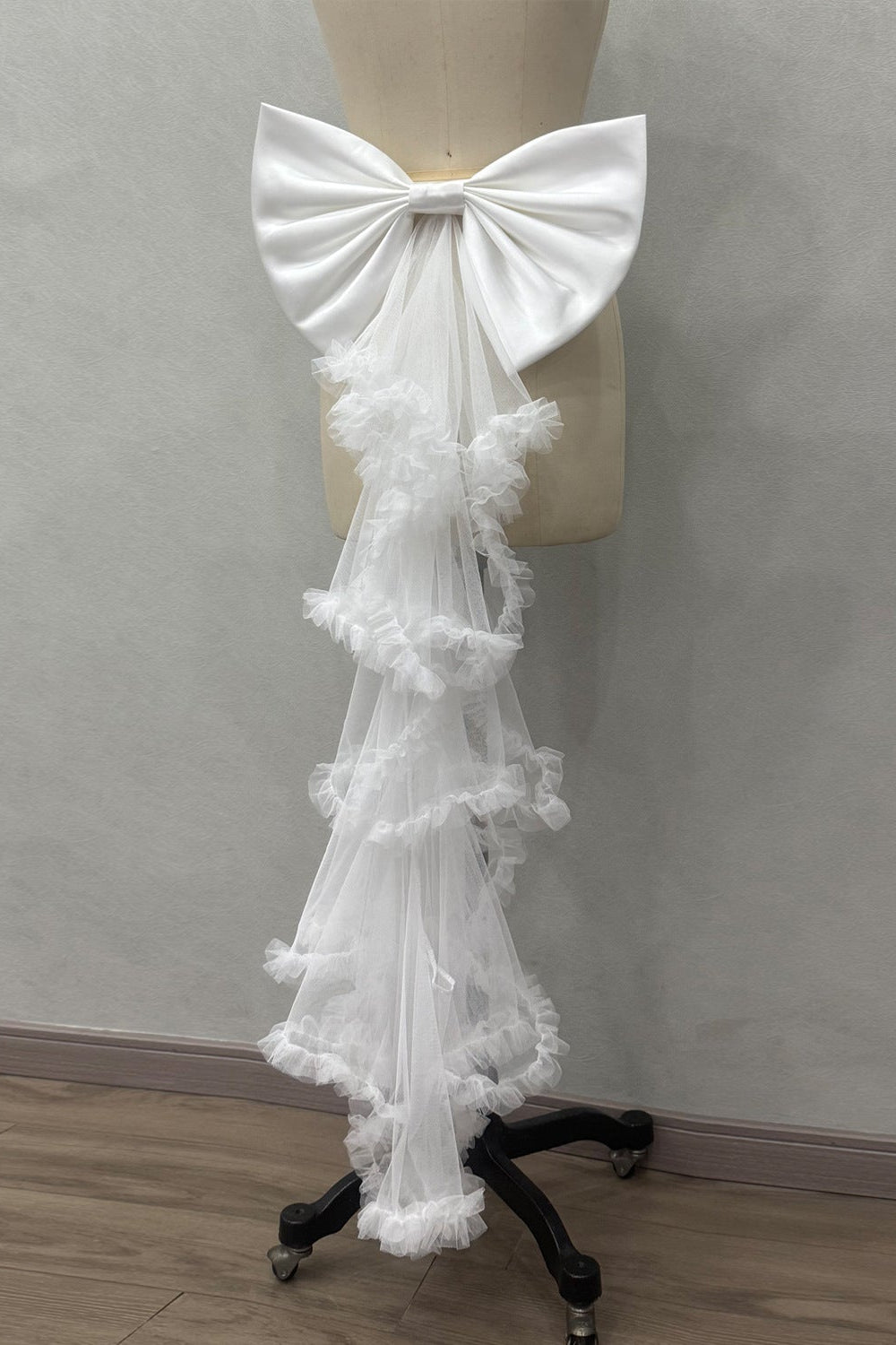 O1CN01Ftdv7M1J8iqK9K2FC__2214221780984-0-cib WHITE SATIN BOW TIERED TULLE BRIDAL SASH