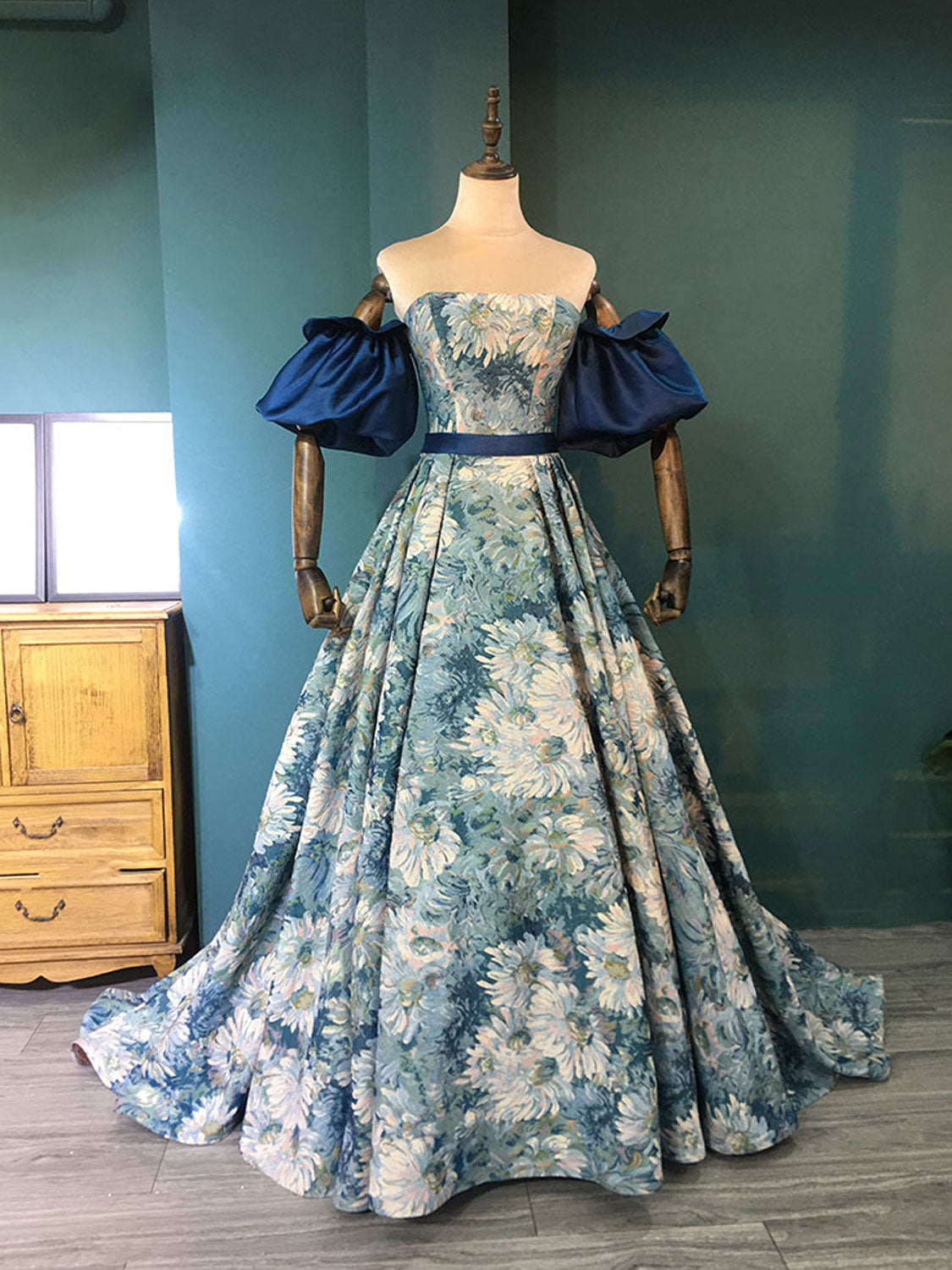 O1CN01GEgdxC2LZOxt8eJAF__2206367269706 BEAUTIFUL A-LINE SATIN PROM GOWN