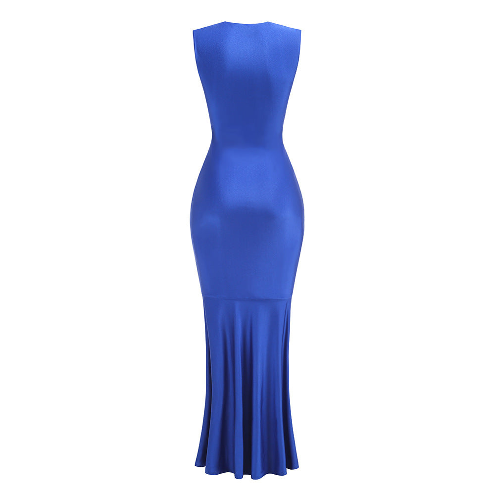SLEEVELESS DEEP V NECK FISHTAIL EVENING GOWN