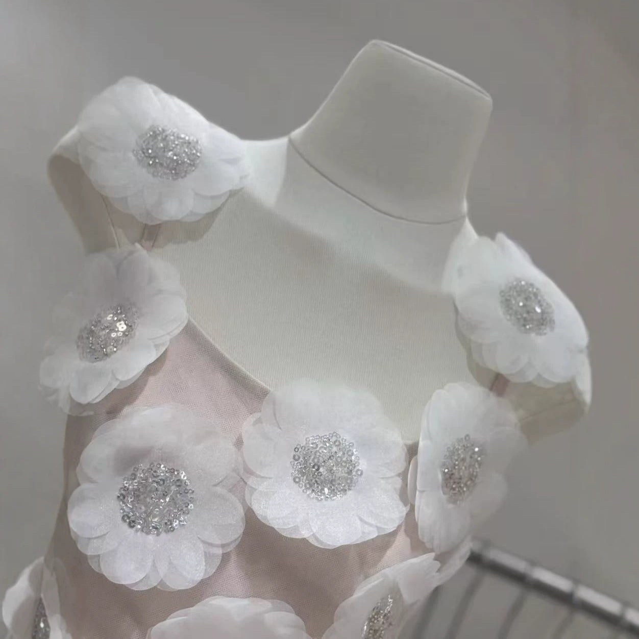 LOLA RHINESTONE 3D FLOWER MINI DRESS - WHITE