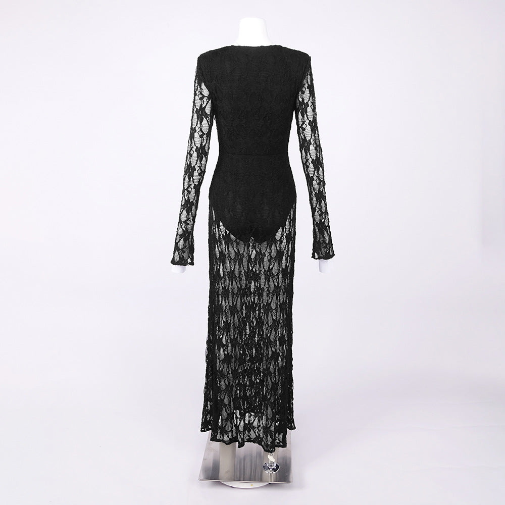 GWENDOLYN V-NECK LACE MAXI DRESS BLACK