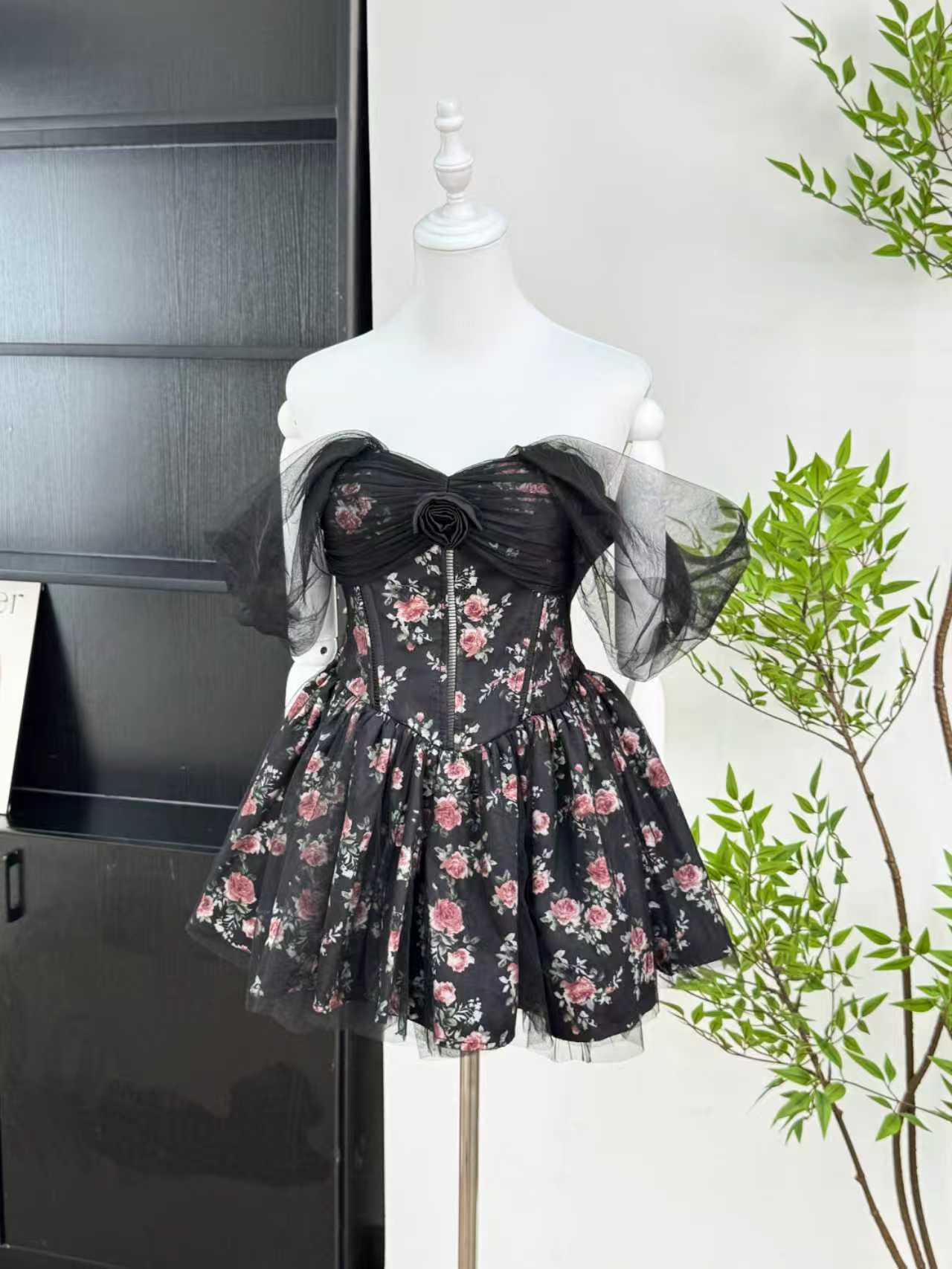 BONNIE STRAPLESS FLORAL MINI DRESS, BLACK PARTY