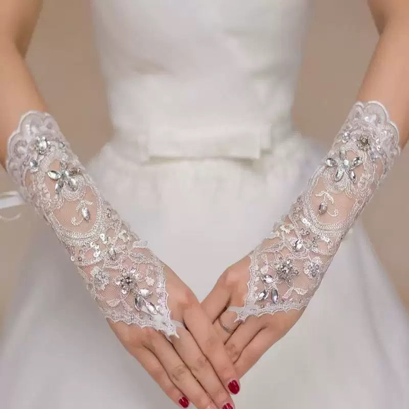 3D FLORAL PEARL LACE BRIDAL FINGERLESS GLOVES