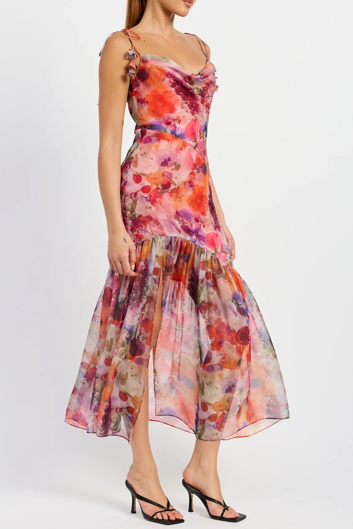 O1CN01JtD4FK23VauVlBywi__2195777261 RED FLORAL TIE STRAP MIDI DRESS FOR WEDDING