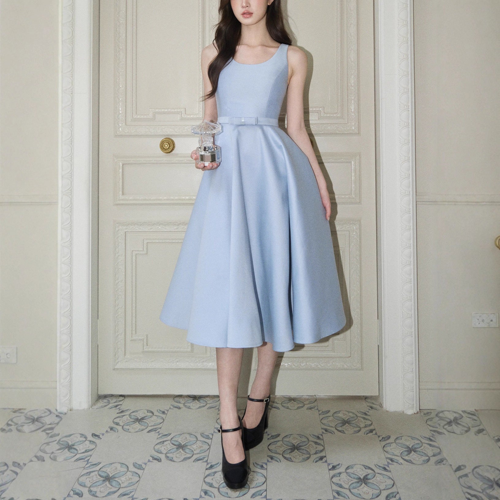 BOW U-NECK SLEEVELESS HEPBURN MIDI DRESS