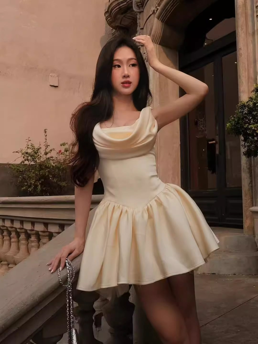 BERNICE BACKLESS PUFFY MINI DRESS CHAMPAGNE PARTY