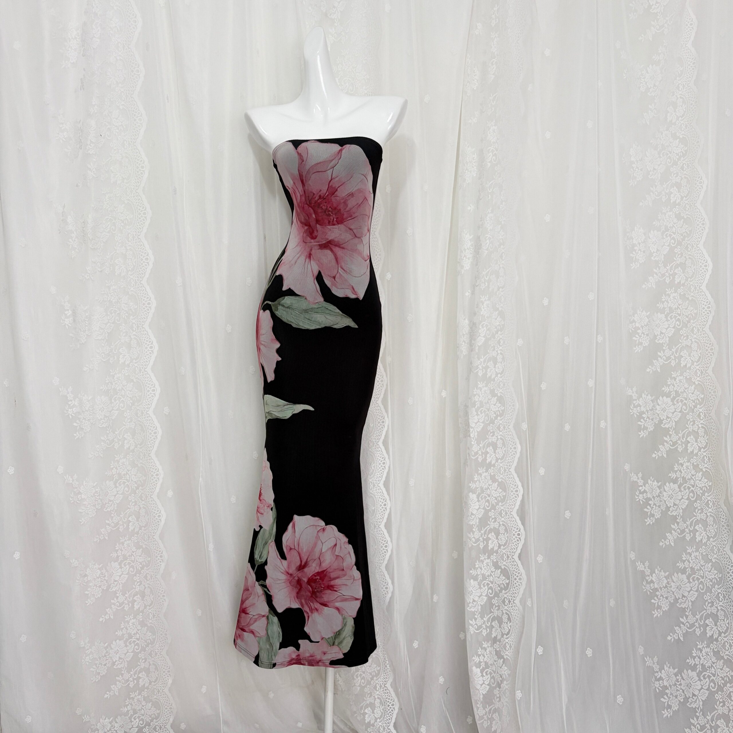 BLACK FLORAL STRAPLESS MERMAID MAXI DRESS