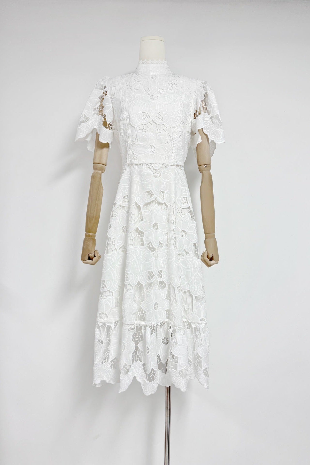 JESSICA LACE LAYERED MIDI DRESS - WHITE WEDDING GUEST