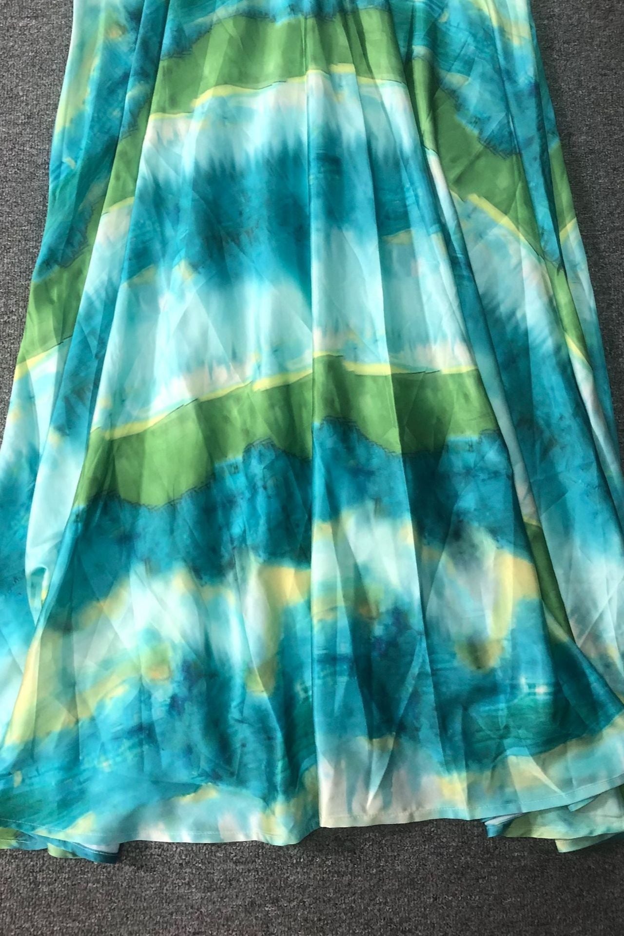 GREEN MULTICOLOR FLORAL PUFF SLEEVE MAXI DRESS