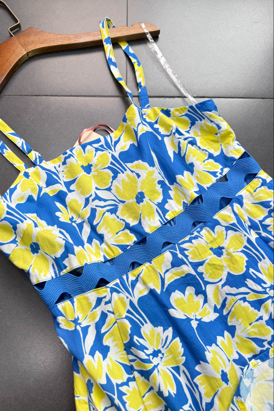WALLIS FLORAL MIDI DRESS - BLUE HOLLOW, A-LINE
