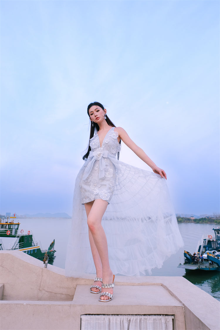 VIVI LIGHT BLUE SLEEVELESS CHIFFON BANQUET GOWN