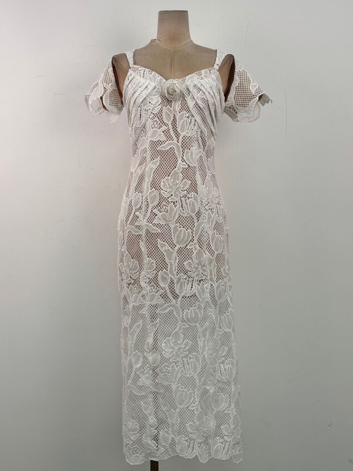PHOENIX LACE MIDI DRESS, WHITE FLORAL APPLIQUE