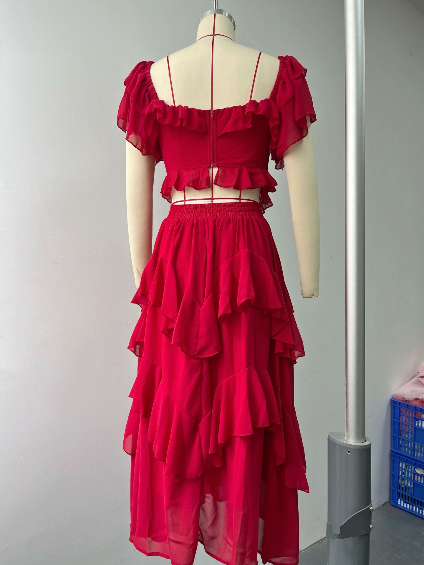 SQUARE NECK RUFFLE SLEEVE BACKLESS PARTY DRESS