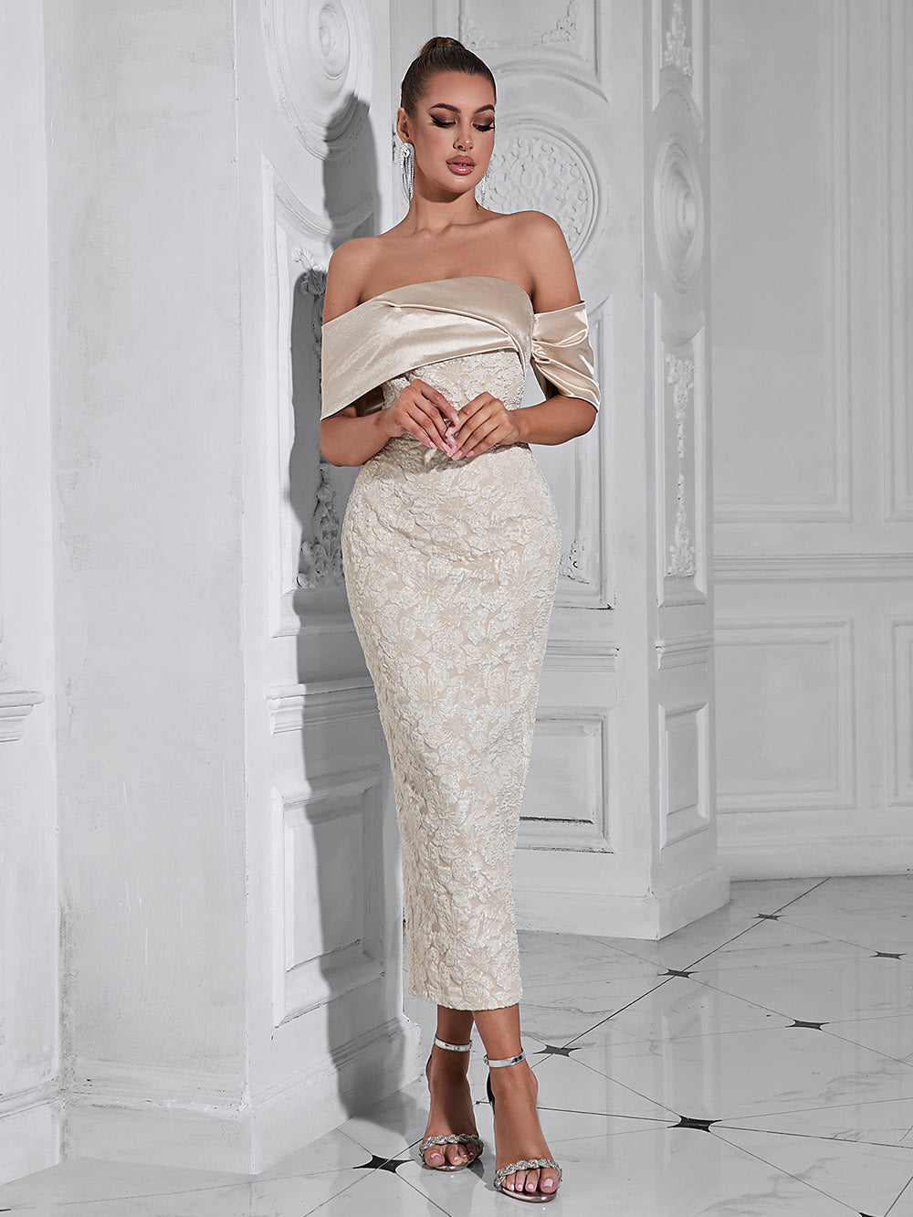 POLLY OFF-SHOULDER JACQUARD FLORAL MAXI DRESS - APRICOT