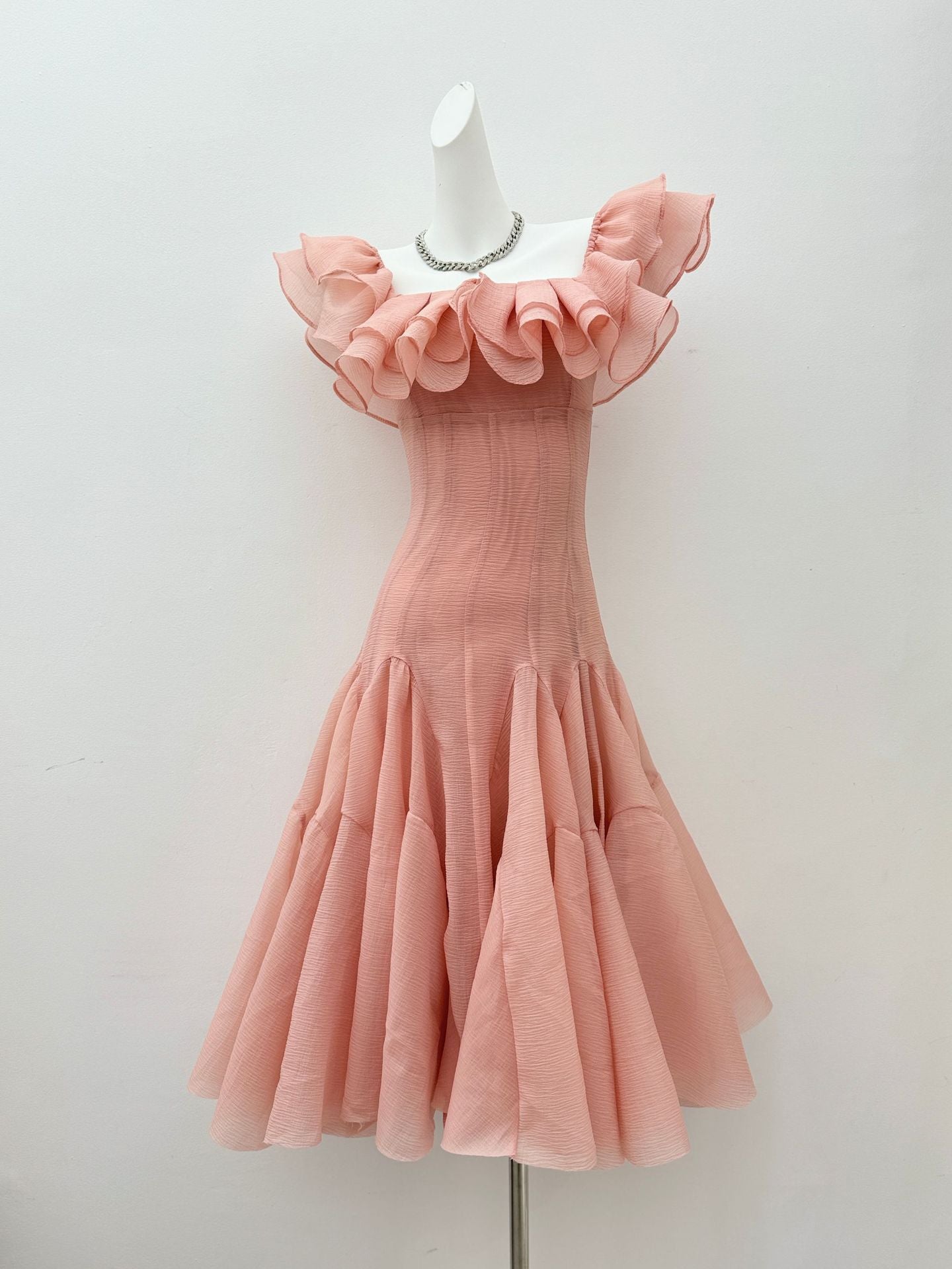 APPHA OFF-SHOULDER RUFFLE MIDI DRESS PINK